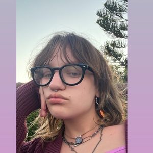 Meet your Posher, Nora